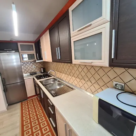 Ersa Cozy 3 Bedrooms Apartment Tirana